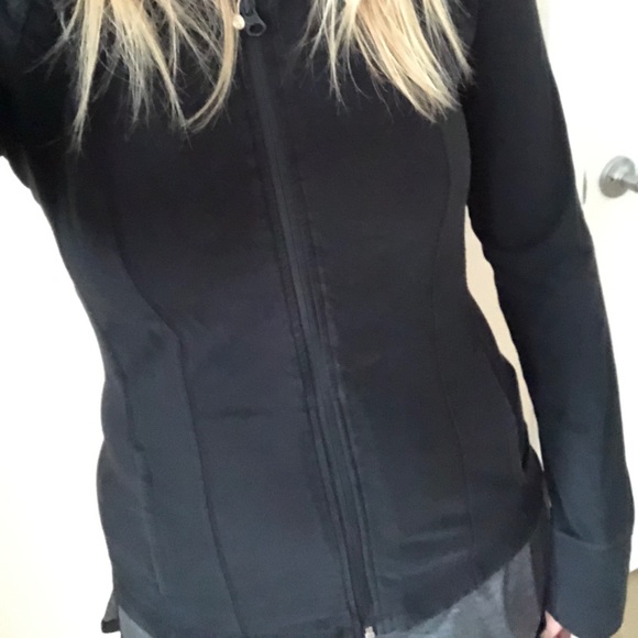 Lightweight Reebok Jacket - Picture 2 of 5